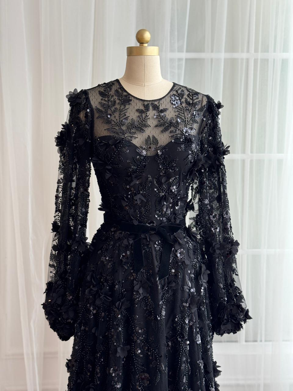 Blackthorn Lace Gown - Image 2
