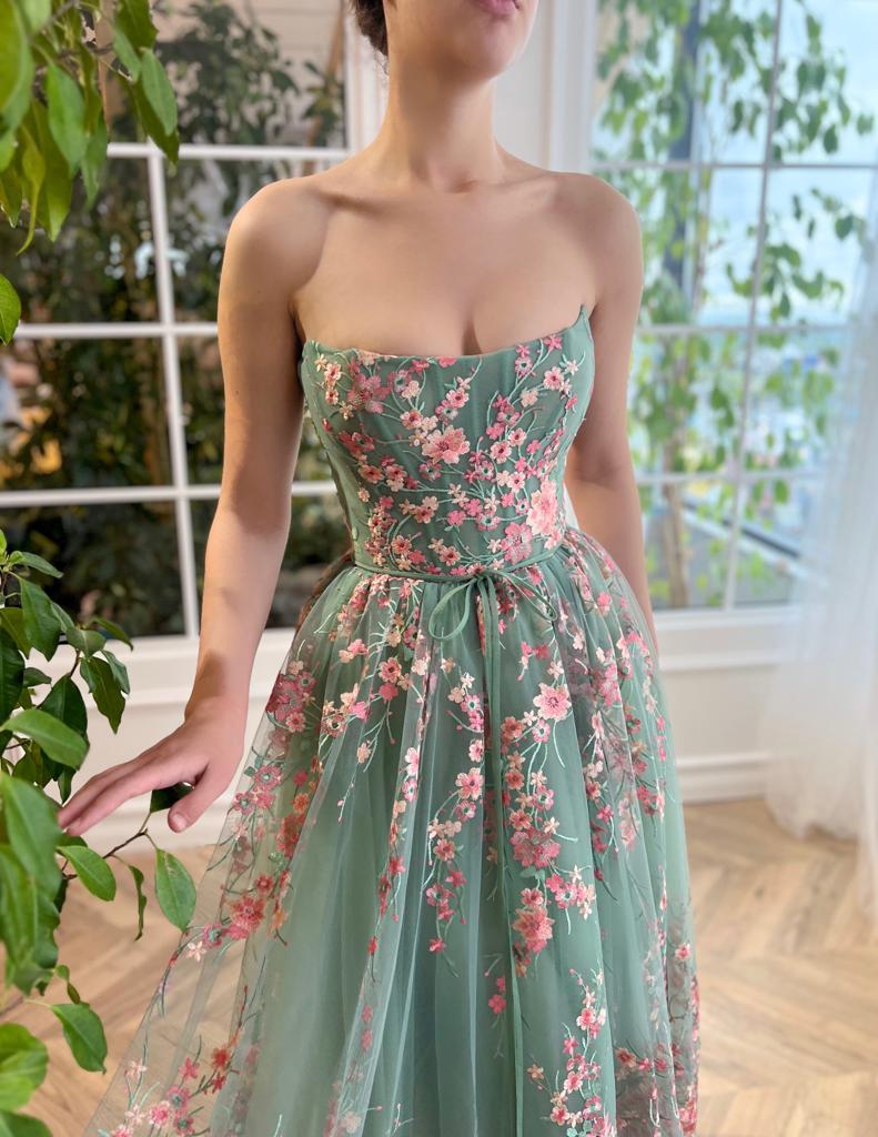 Blushed Rose Bouquet Dress - Image 6