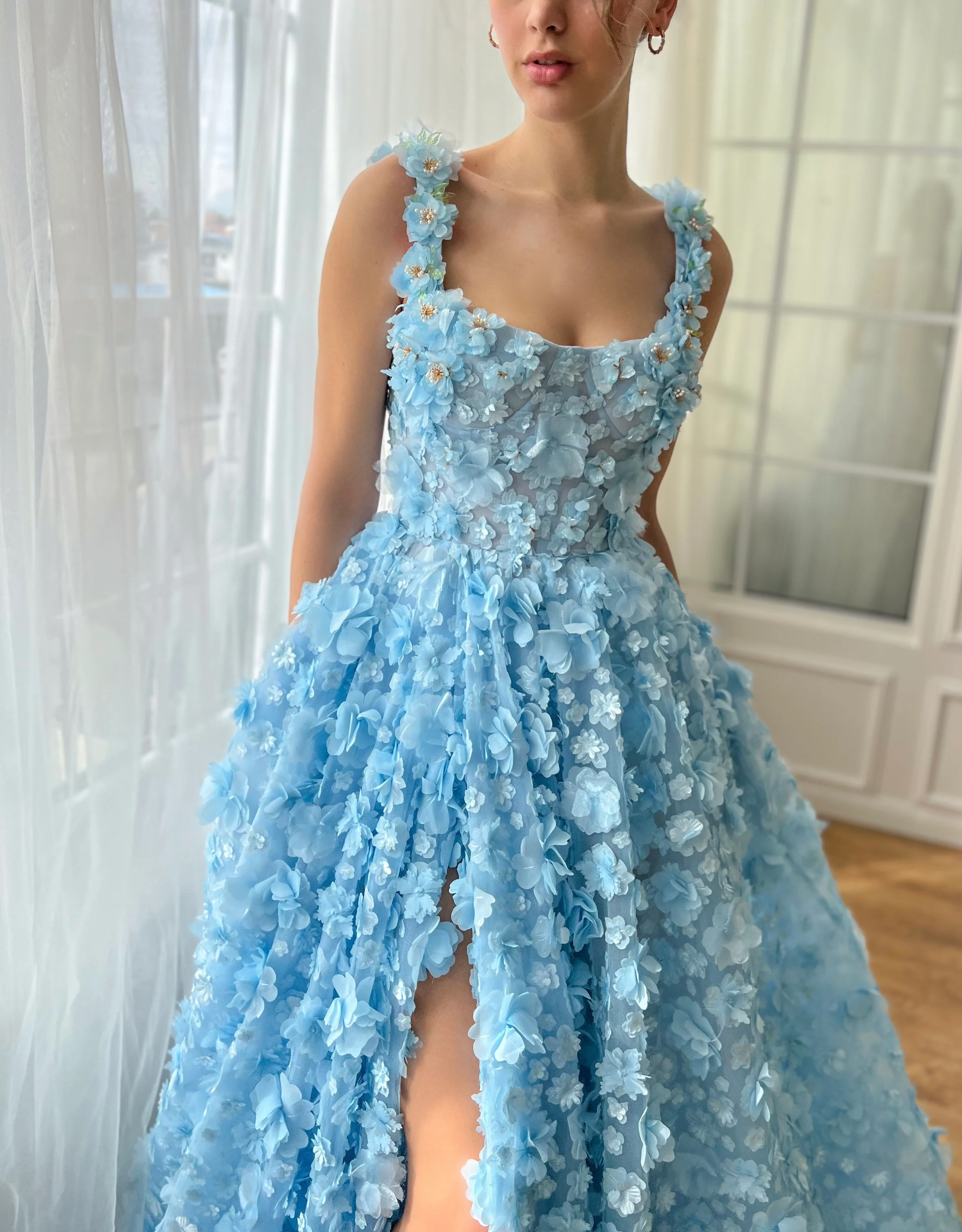 Brunnera Blossom Gown