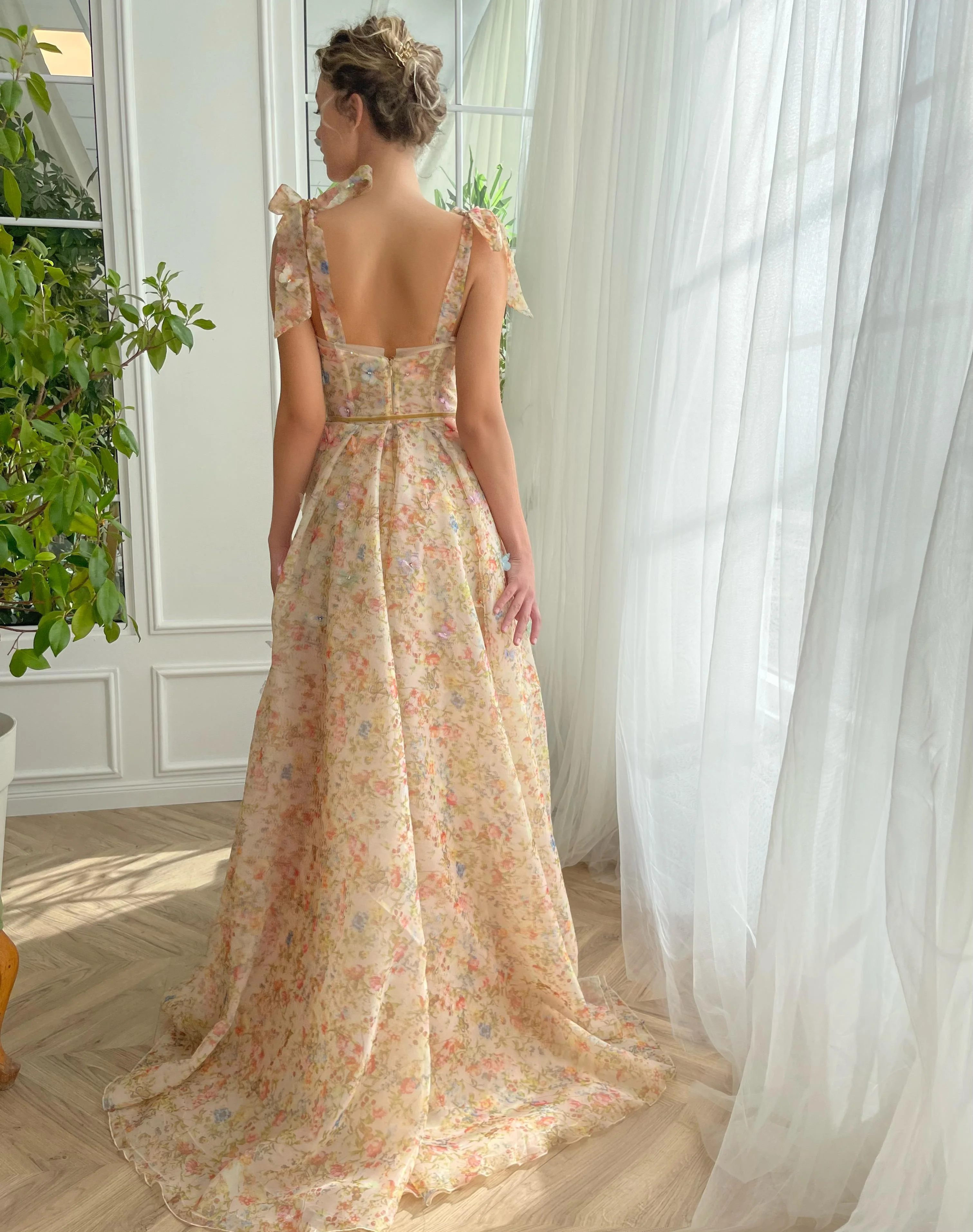 Butterfly Bow Gown - Image 3
