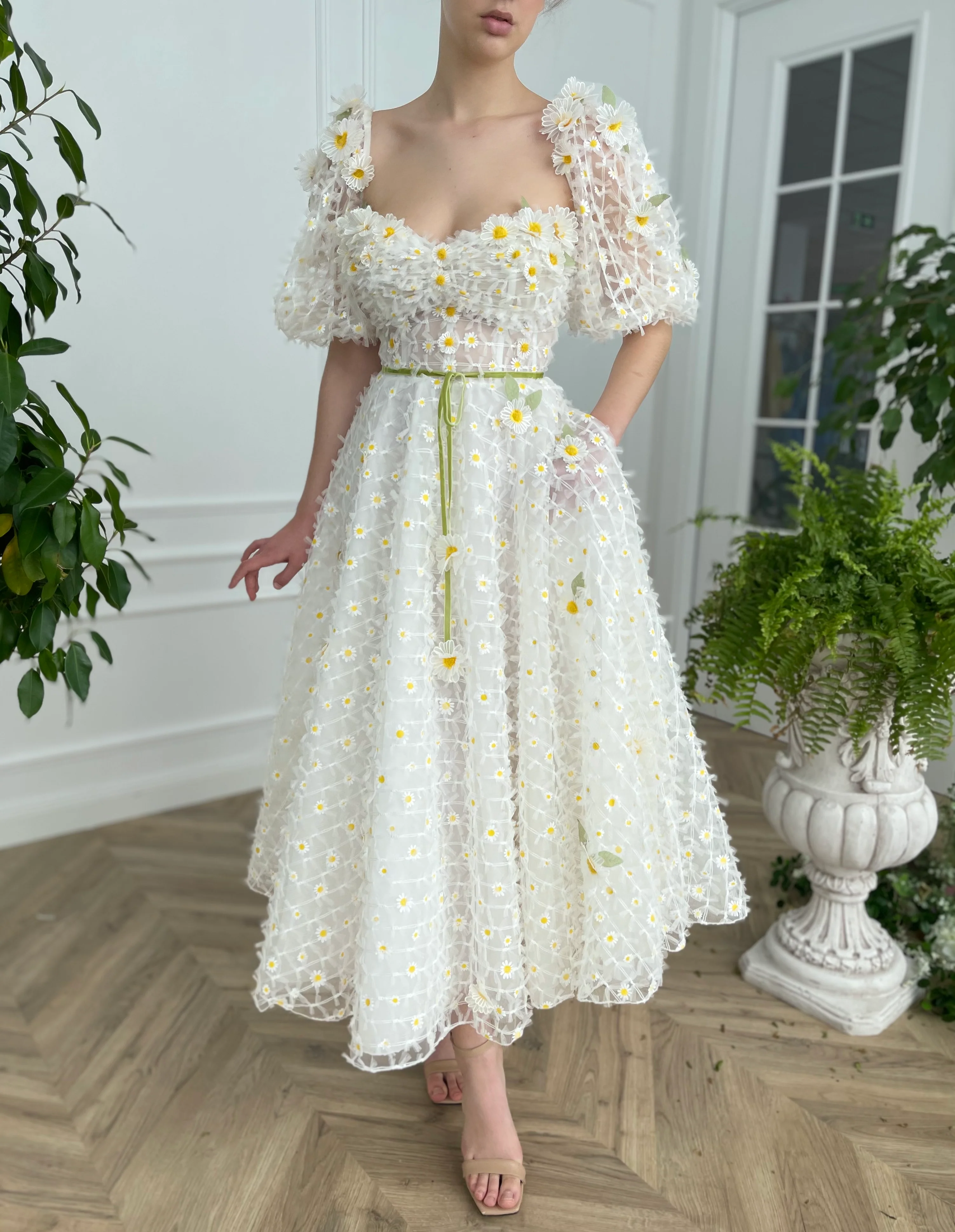 Daisy Lattice Dress - Image 5