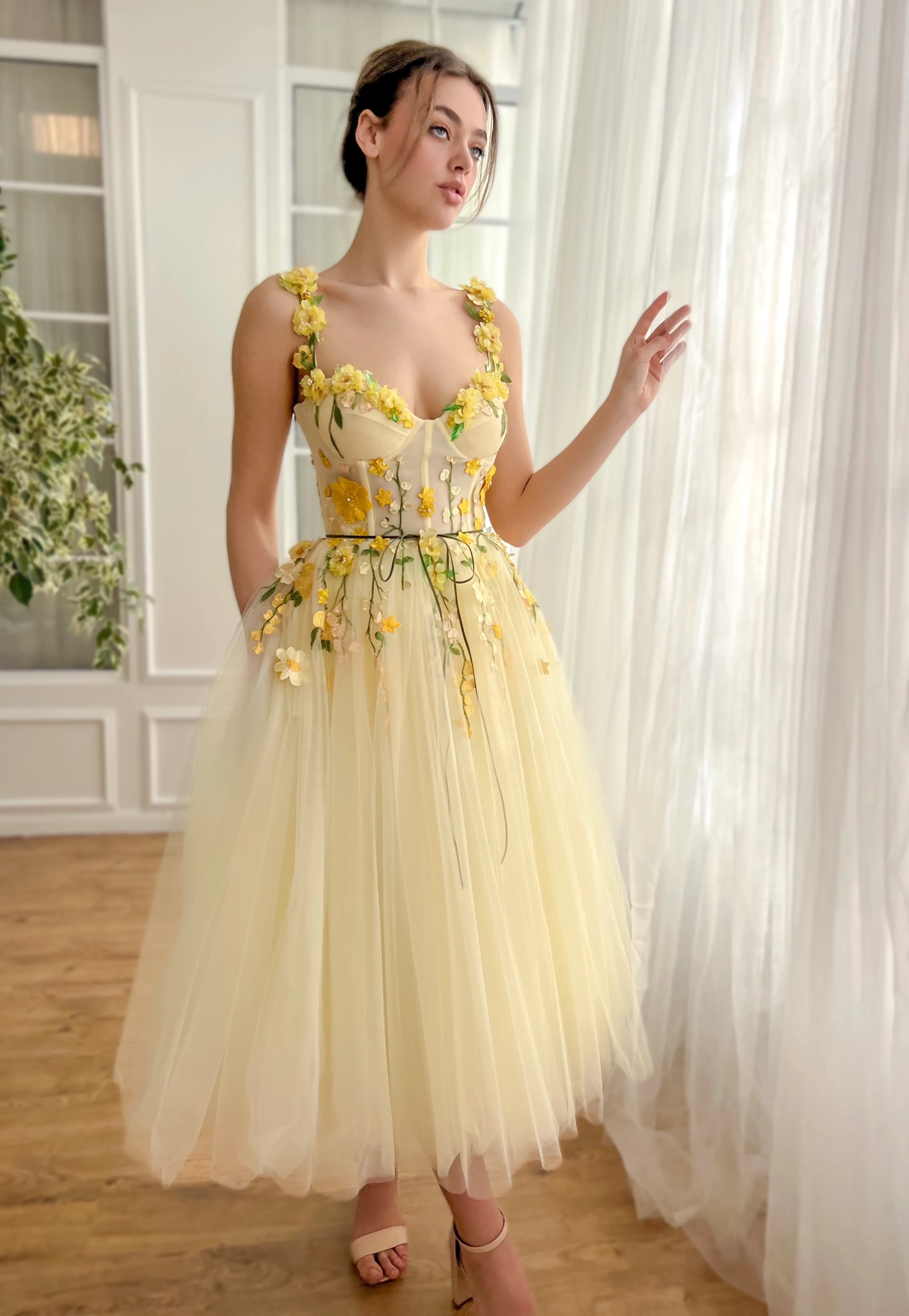 Daisy Sunshine Midi Dress - Image 3