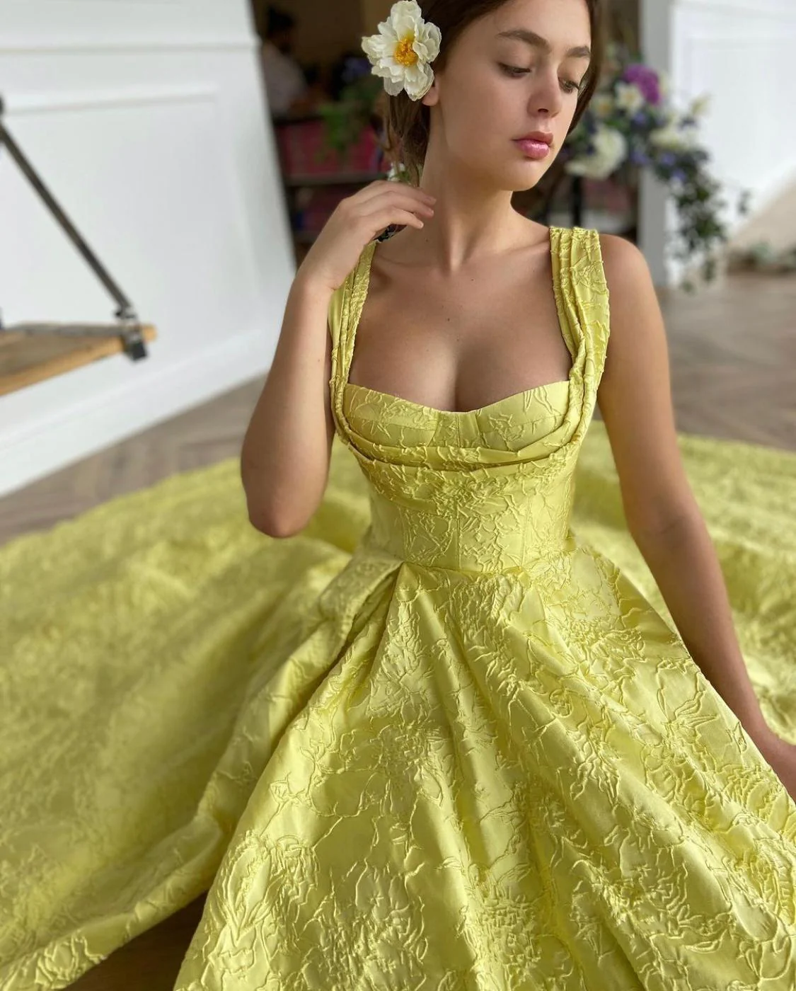Flavescent Ravishing Gown