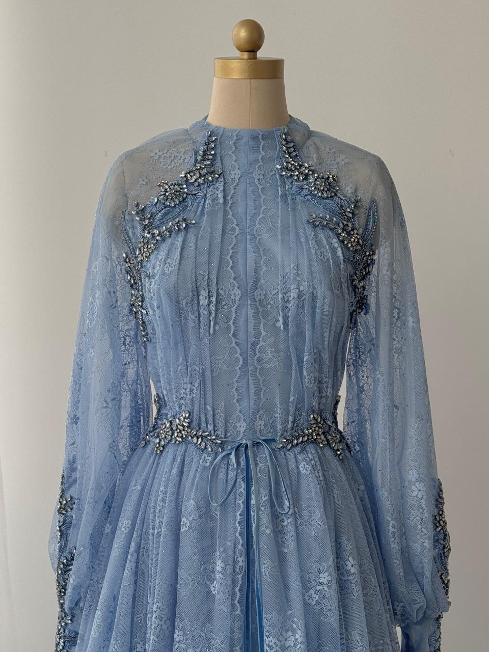 Glacier Dantelle Gown - Image 2