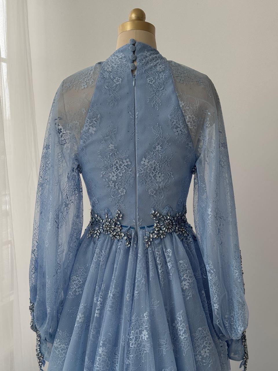 Glacier Dantelle Gown - Image 3