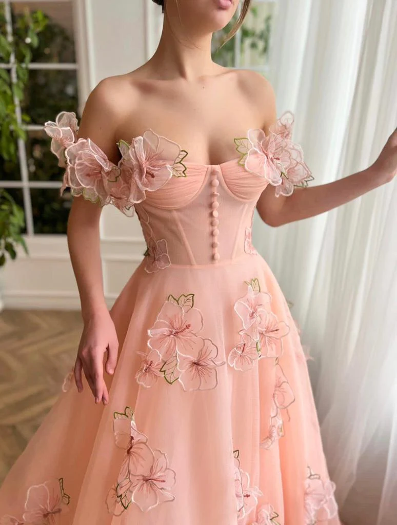 Juliet Peach Garden Gown - Image 4