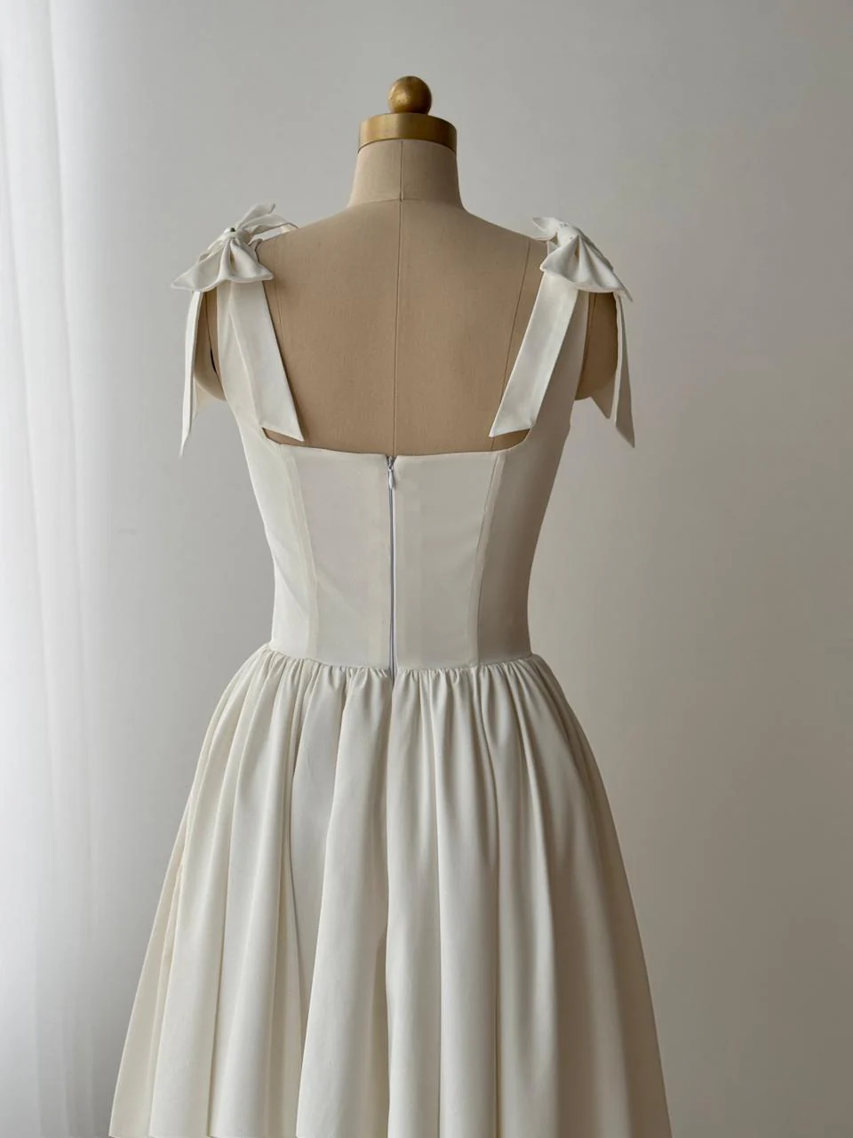 Juliette Bows Dress - Image 3
