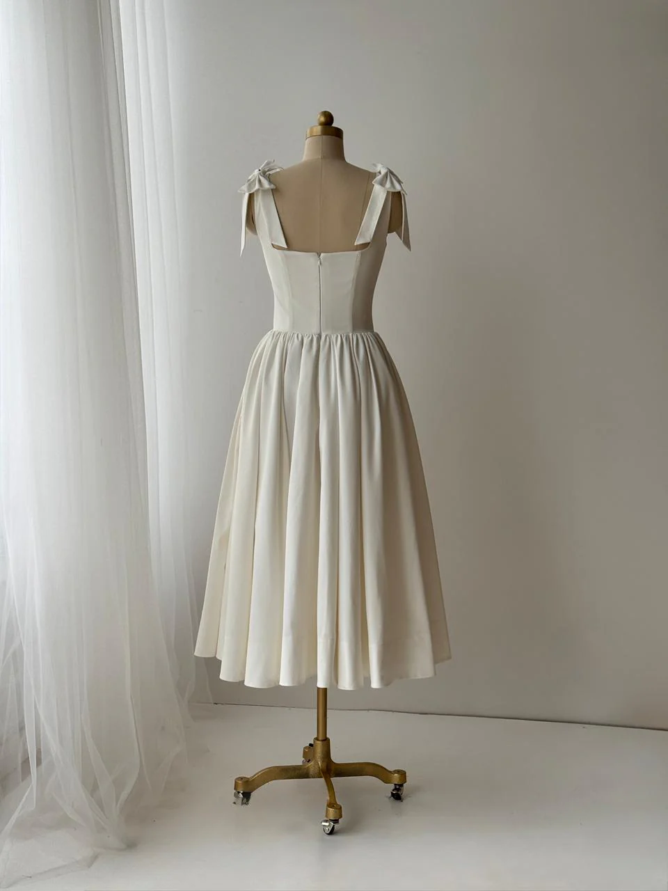 Juliette Bows Dress - Image 4