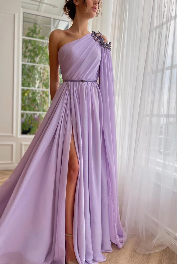 Lady in Lavender Gown - Image 2