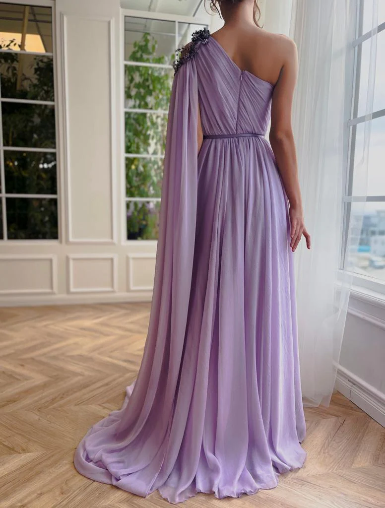 Lady in Lavender Gown - Image 6