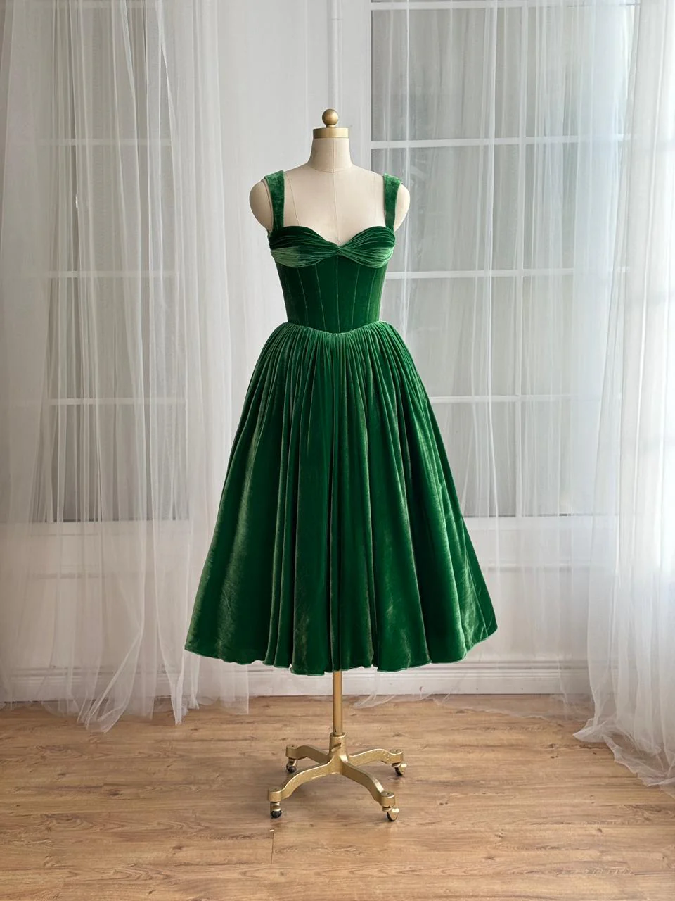 Laurel Velvet Midi Dress