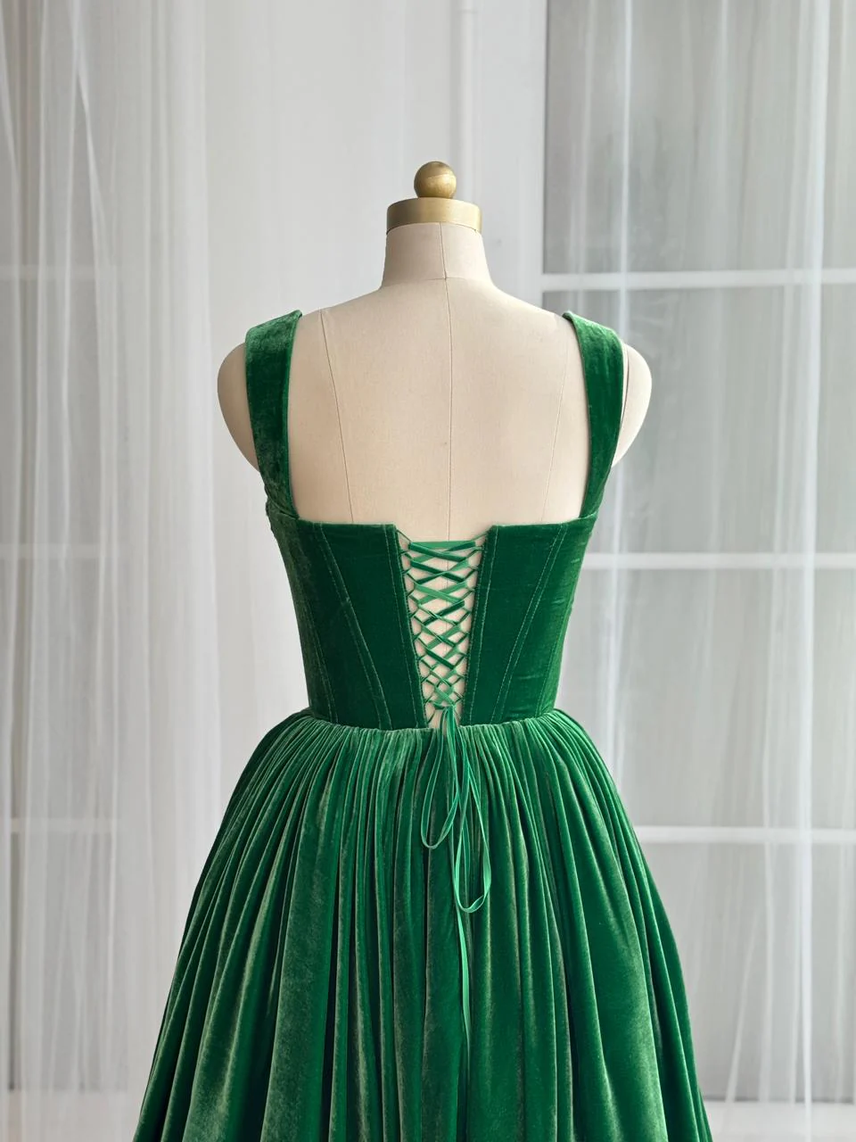Laurel Velvet Midi Dress - Image 3