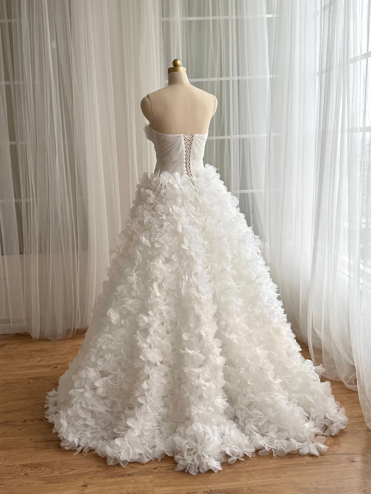 Moon Lily Gown - Image 4