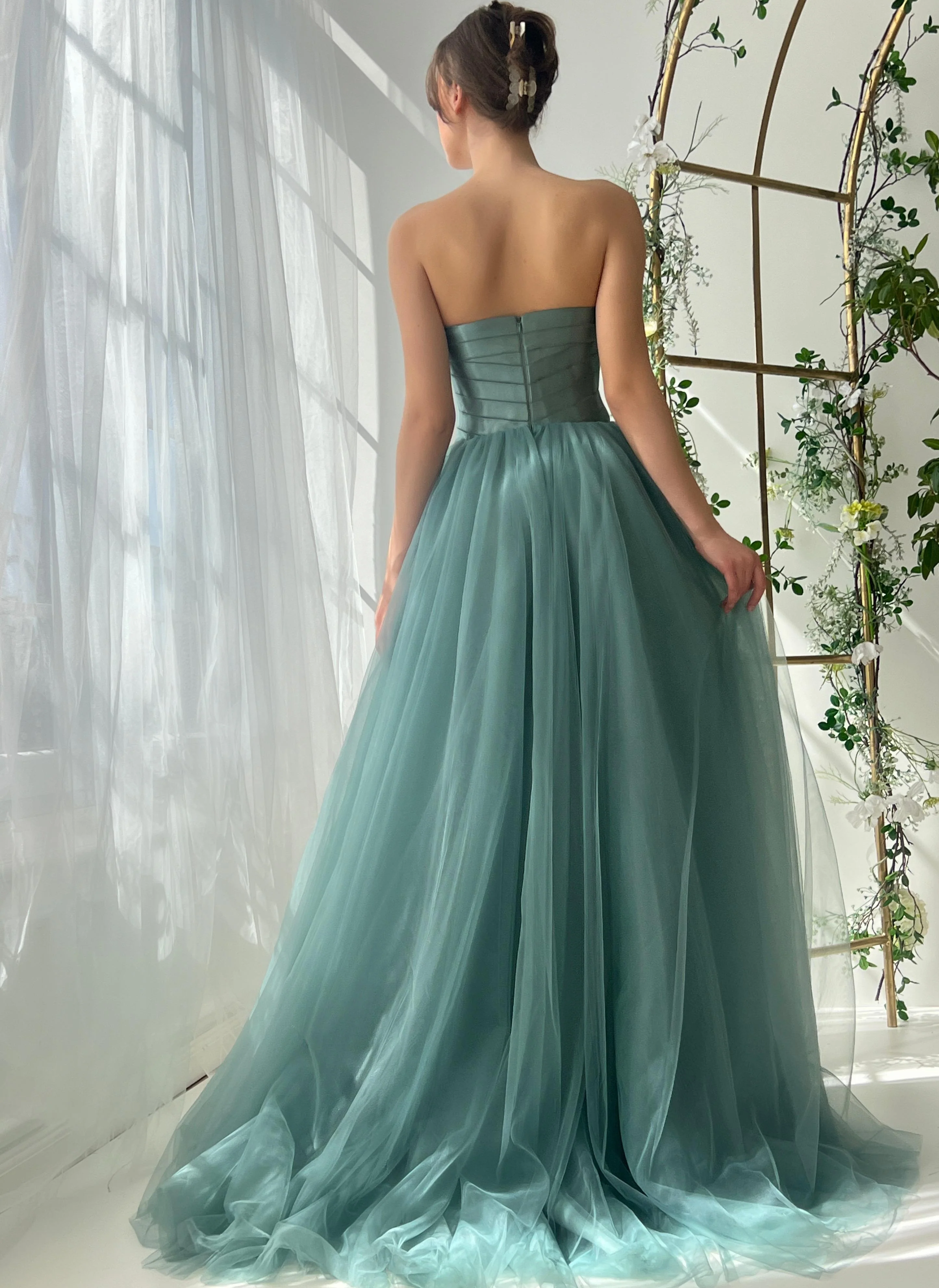 Quiet Thread Gown - Image 3