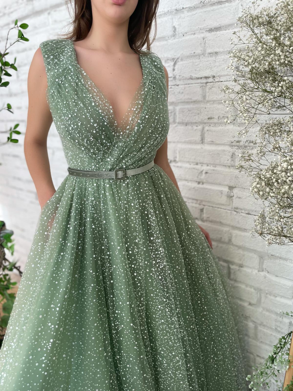 Sage Snowdrop Gown - Image 4