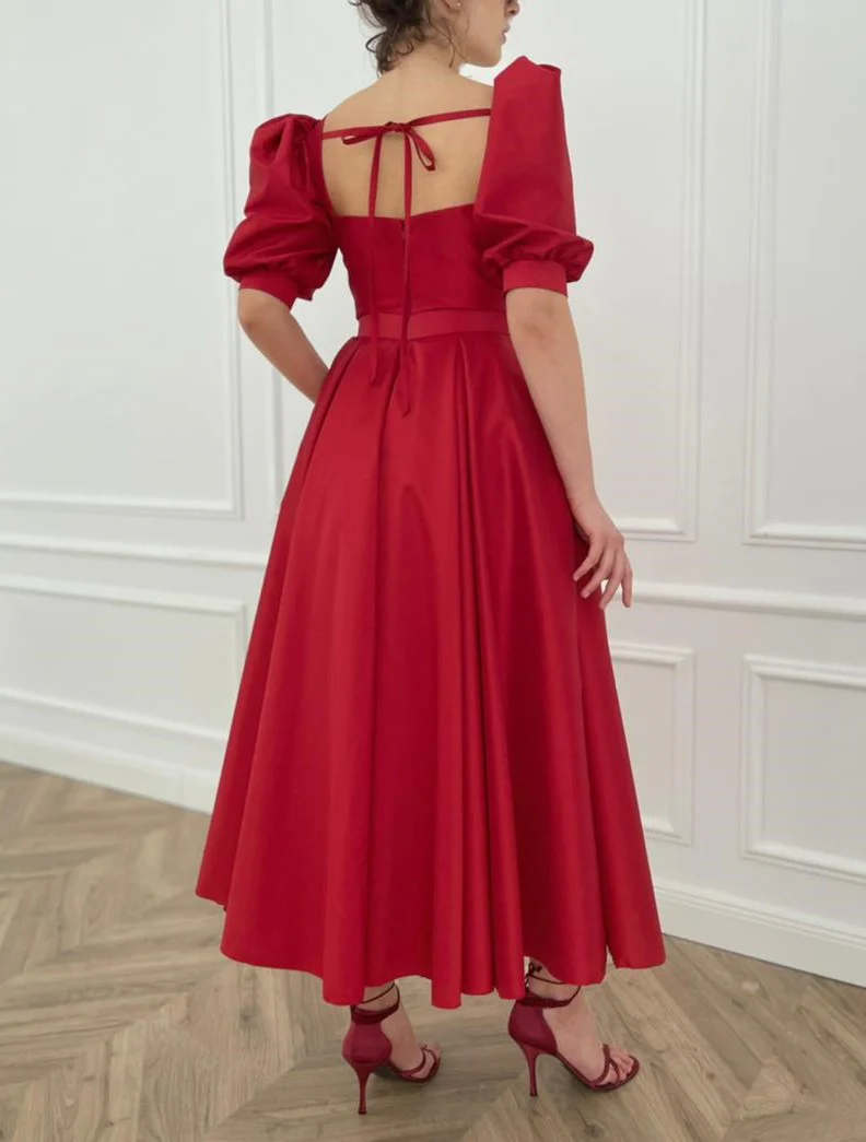 Timeless Scarlet Dress - Image 4