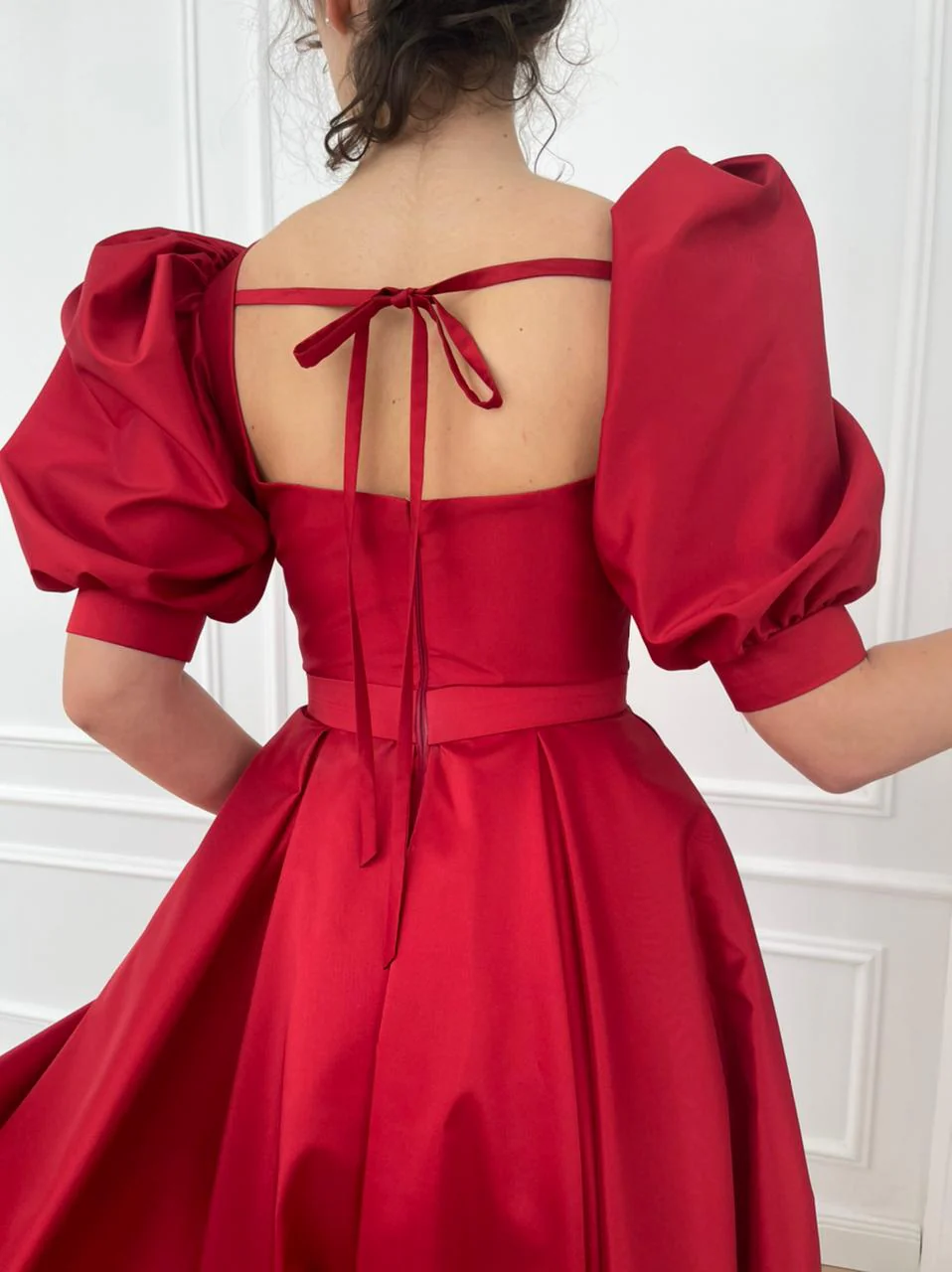 Timeless Scarlet Dress - Image 5