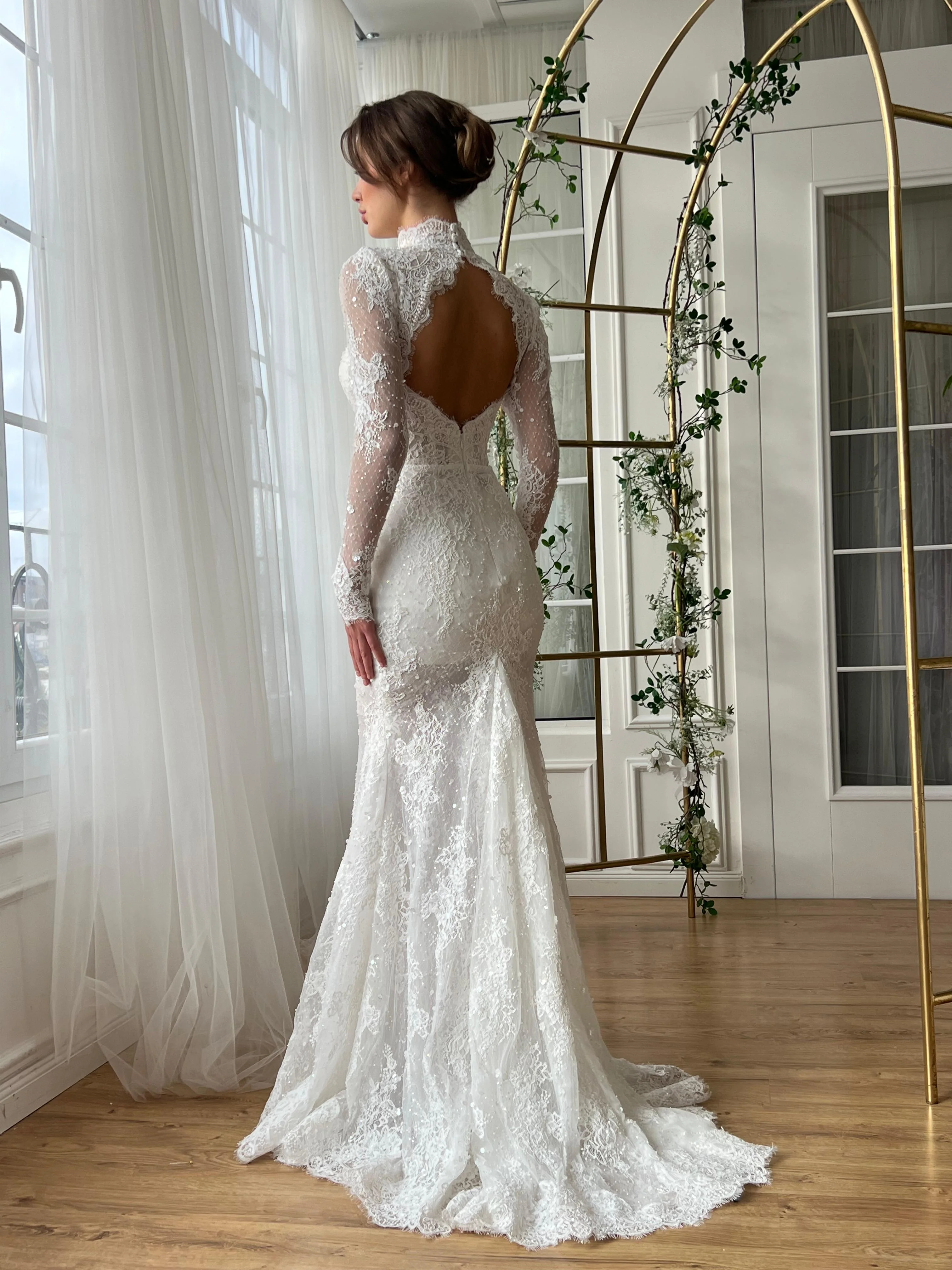 Veil Haven Bridal Dress - Image 4