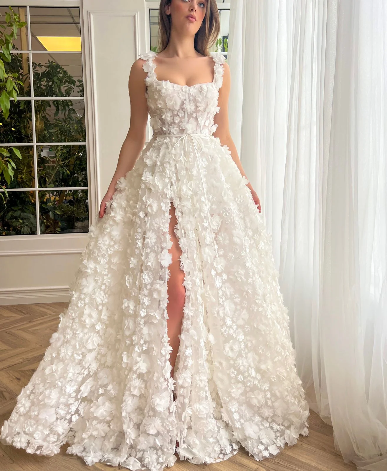 Vivienne Flore Bridal Gown - Image 5